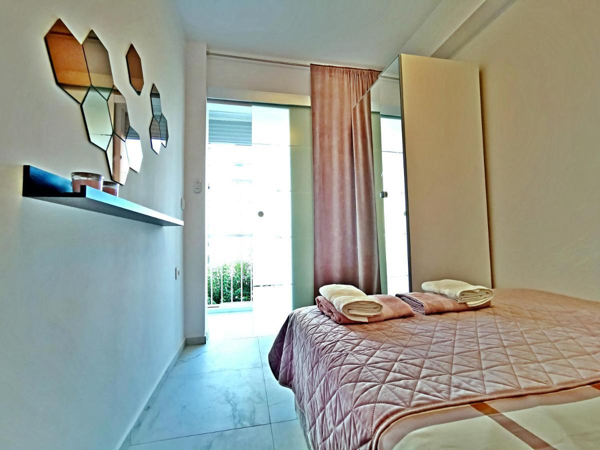 Apartamento Ana Maria Playa De Gandia Solo Familias Exteriör bild